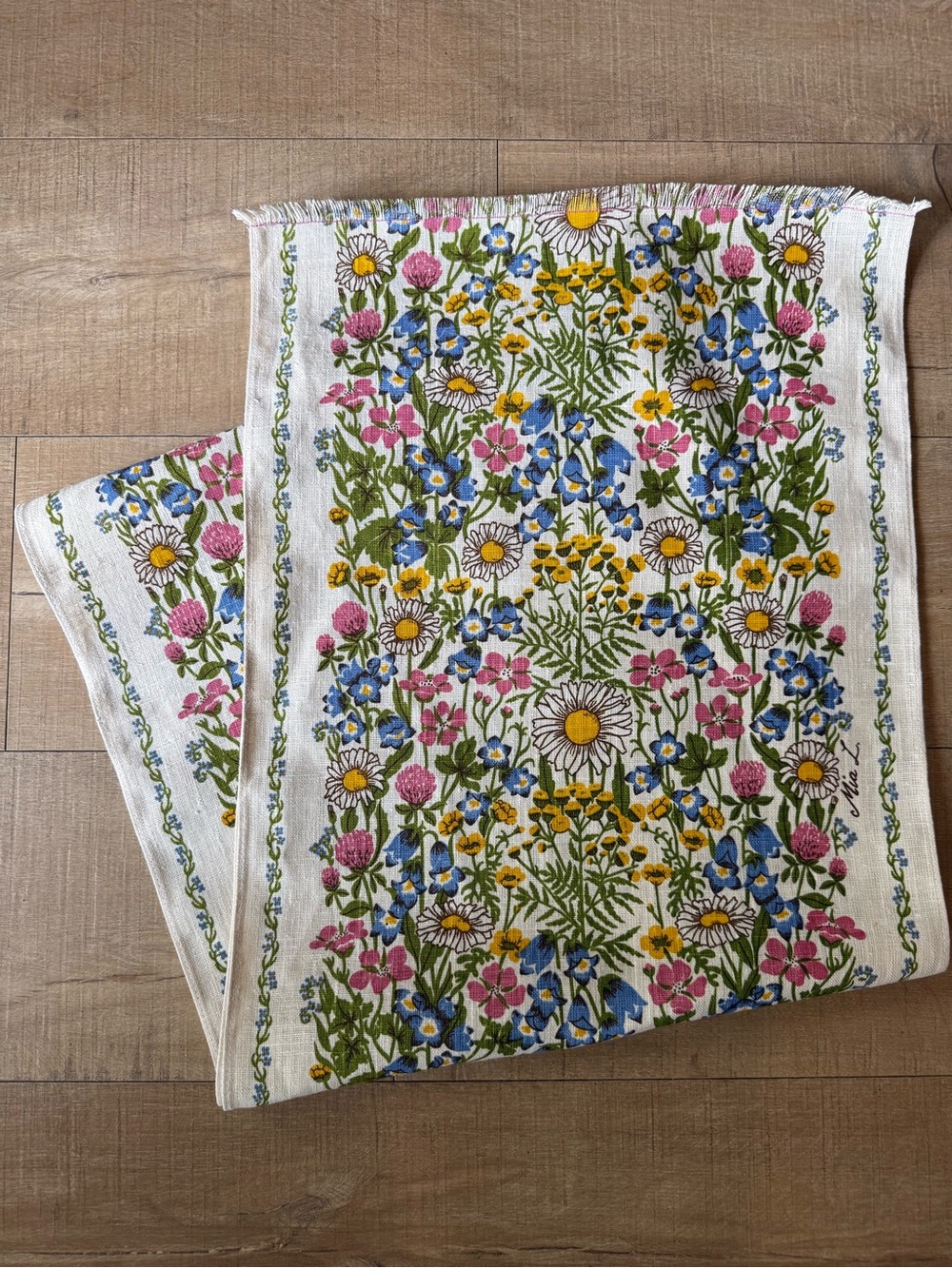 VTG Table Runner Swedish Summer Linen 70s Retro midsummers floral Mia L 15.25x72